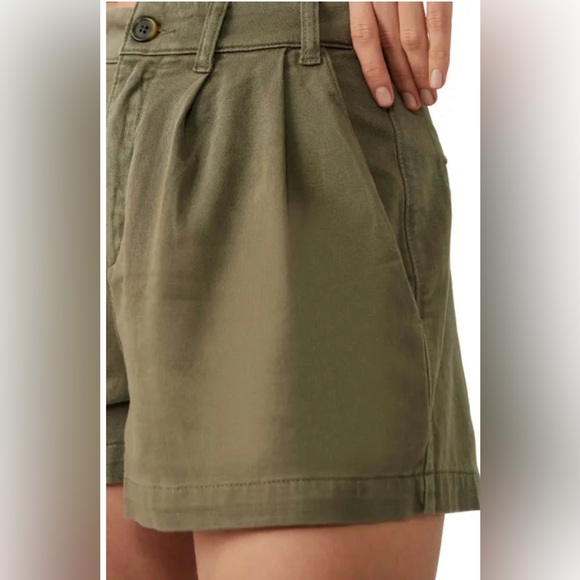 Free People Billie Chino Shorts, size 10 - Picture 4 of 8